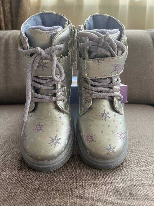 Боти на момиче 30