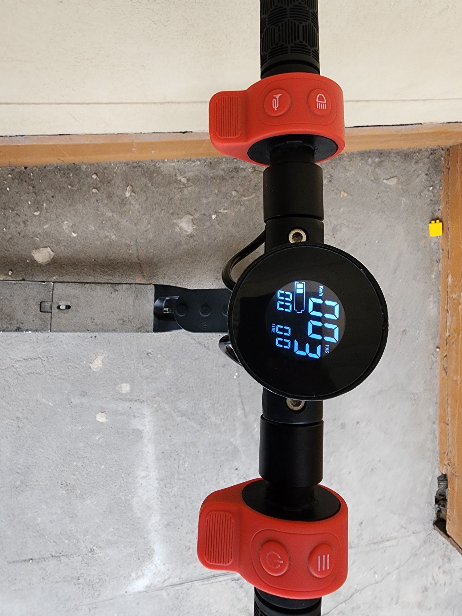 Skuter Скутер elekter