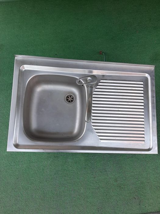 Chiuvetă bucătărie inox cu baterie