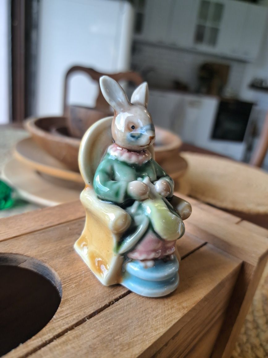 Порцеланови фигурки зайци
