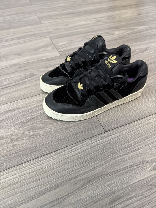 Adidași Adidas negri