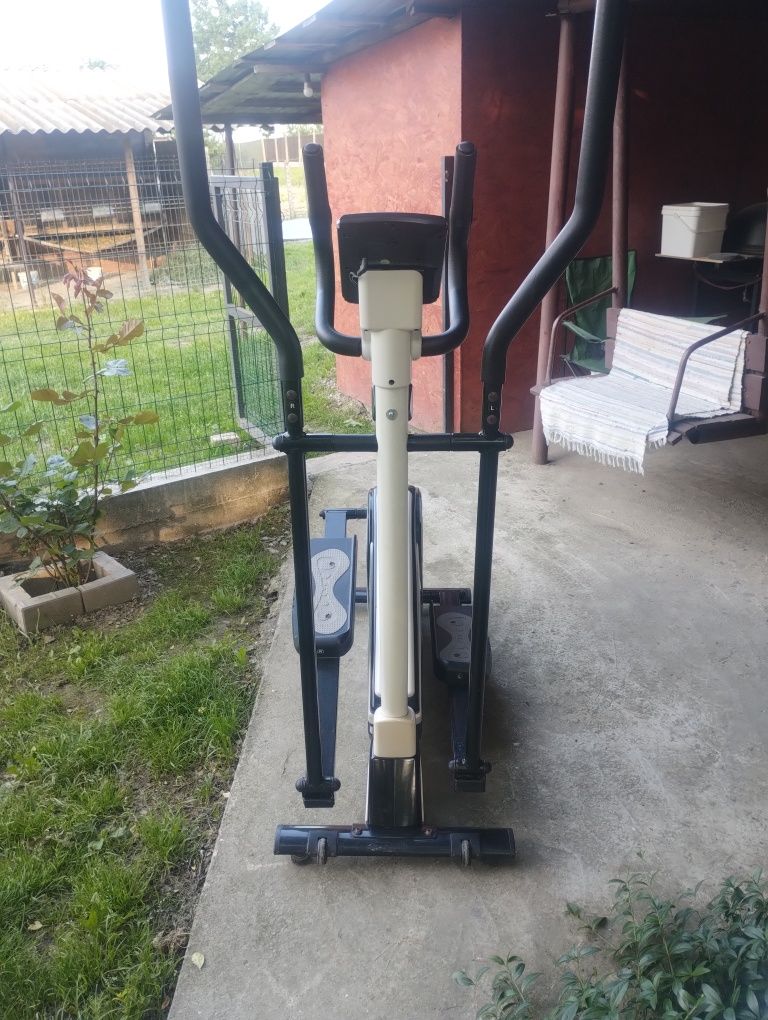 Bicicletă eliptică in stare foarte bună