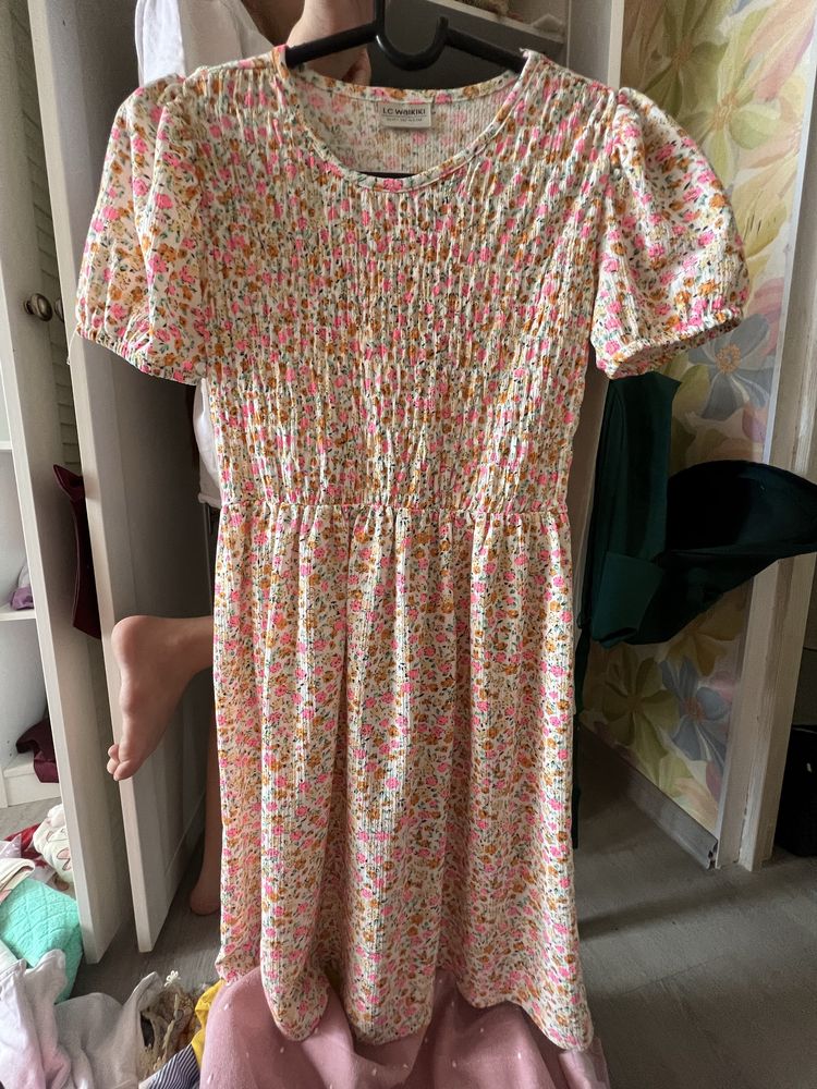Продам платья для девочки