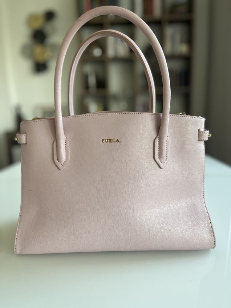 Дамска чанта Furla- отлично състояние