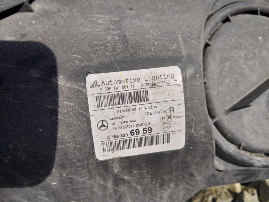 Ляв оригинален H7 фар ML W166