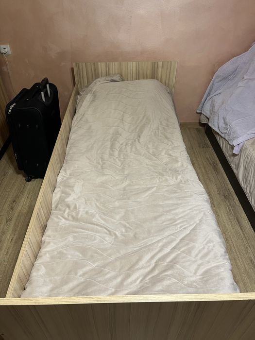 Спален Комплект Легла Гардероб Ракла