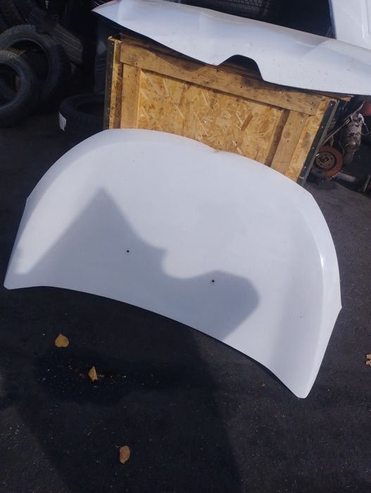 Capota Dacia doker lodgy lovită