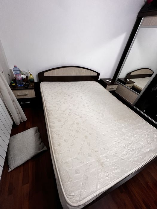 Cadru de pat cu saltea