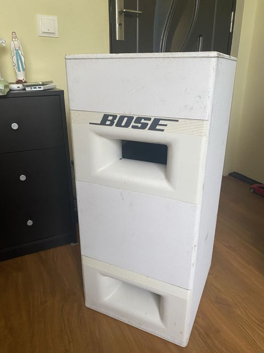 Subwoofer Bose.