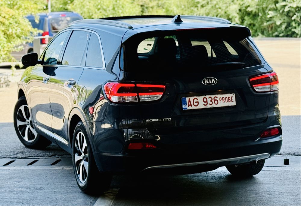 Kia Sorento 2015 7 locuri pano led keyless camera 4x4 AWD carlig remor