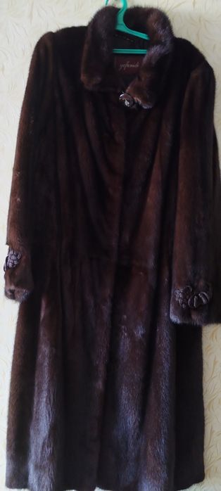 Продаётся норковая шуба