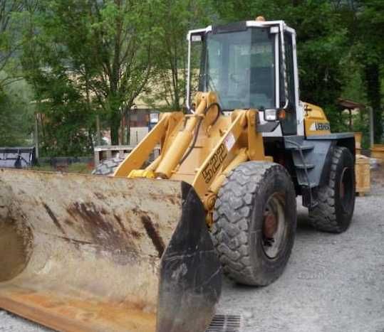 Dezmembrez excavatoare Liebherr - Piese de schimb Liebherr