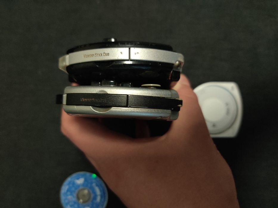 Psp 2004 negru si limited edition final fantasy vii