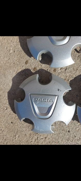 Capace Originale Dacia Duster * Pentru Jante OȚEL * Set 4 BUC ***