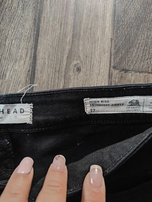 Продавам дамски дънки