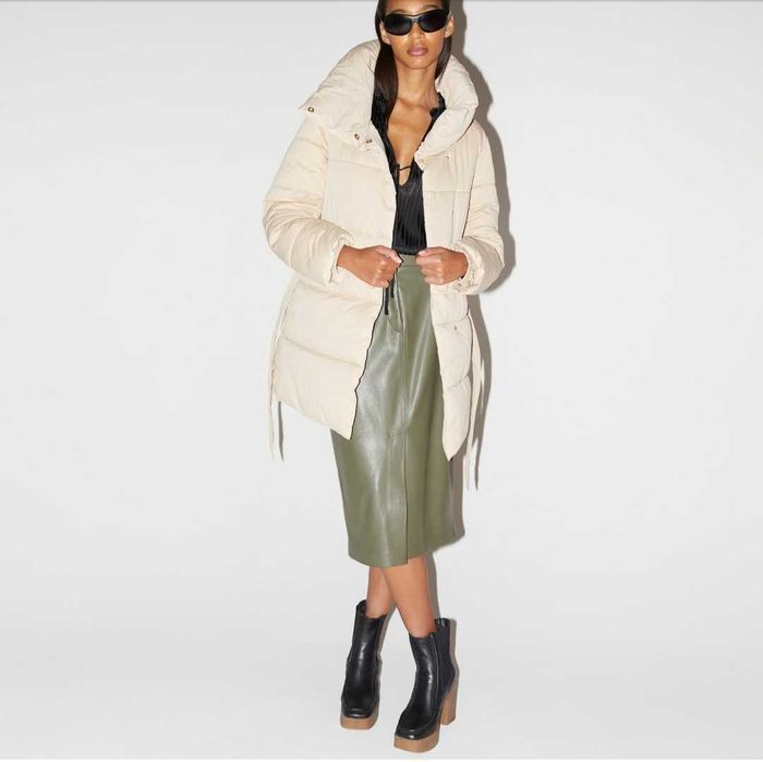 ПРОМО!!! Нова цена-120 лв.Ново! Дамско-пухено яке на марката Sisley.