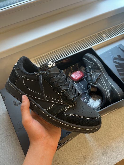 Jordan 1 Low Travis Scott Phantom