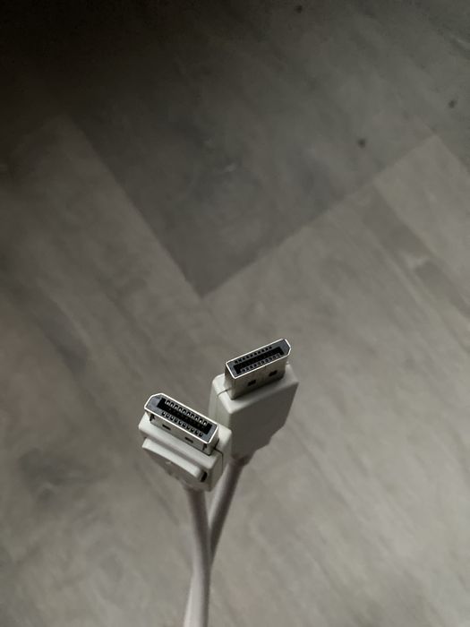 DisplayPort към HDMI + LG DisplayPort  към DisplayPort + VGA с HDMI