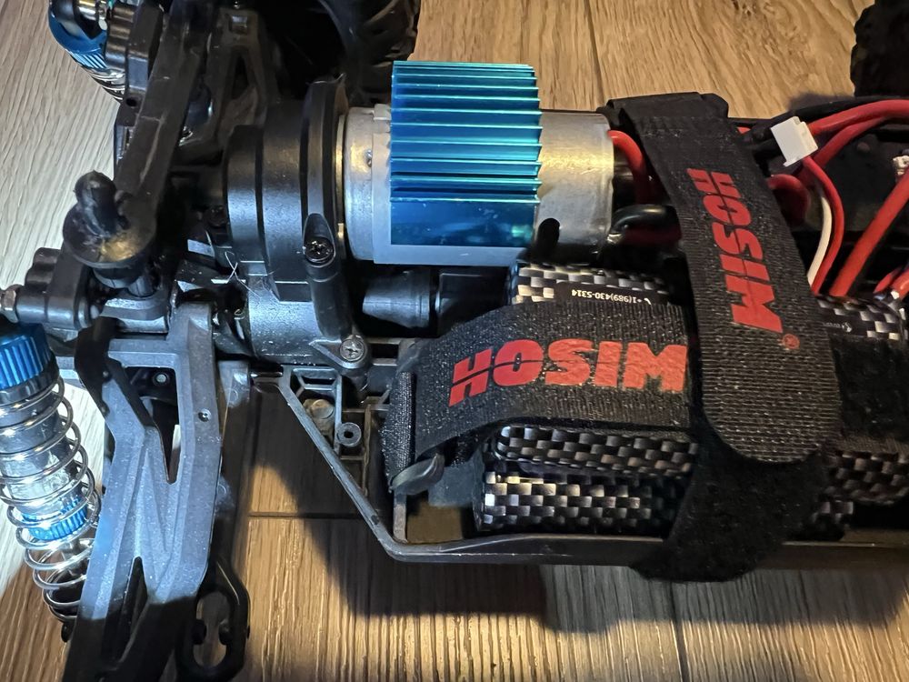 RC Високоскоростна 1:10 Hosim RC Monster Truck 48+ KMH 4X4 Off-Road RC