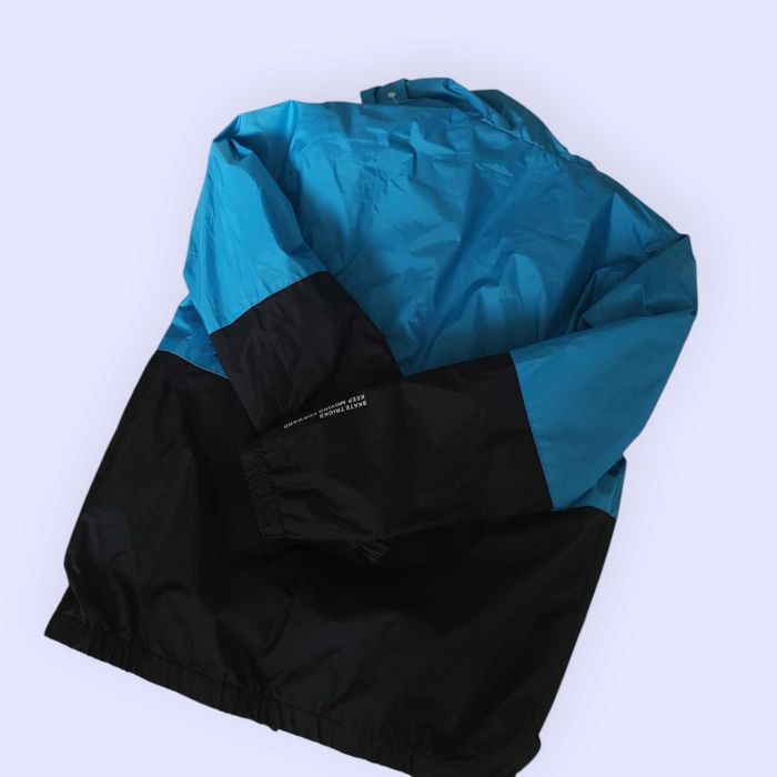 Яке спортно, не ползвана  Reserved Полша