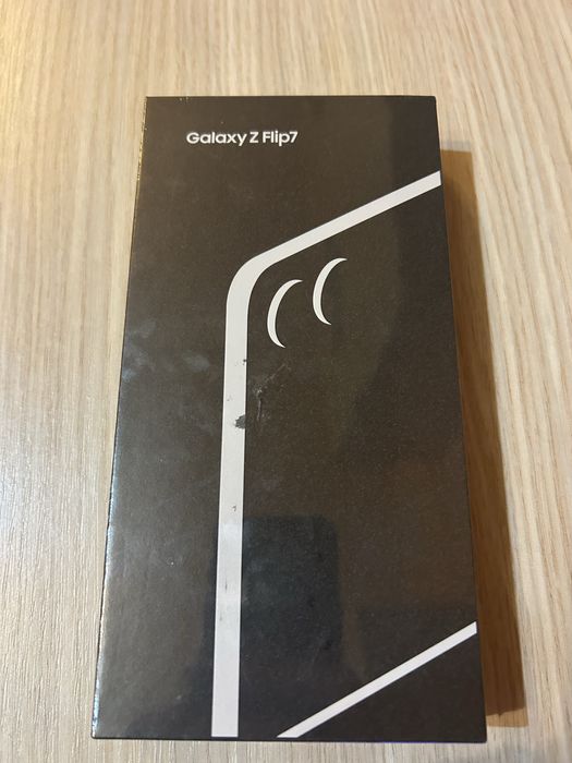 Samsung Galaxy Z Flip 7 256GB