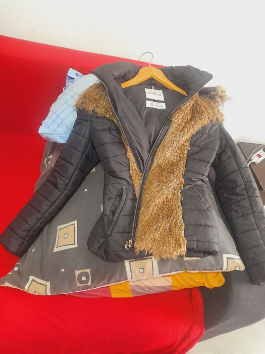 Geacă Moncler cu blaniță