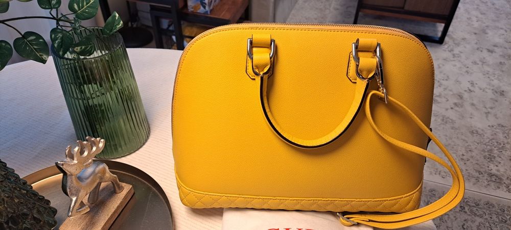 Geanta Guess galbena