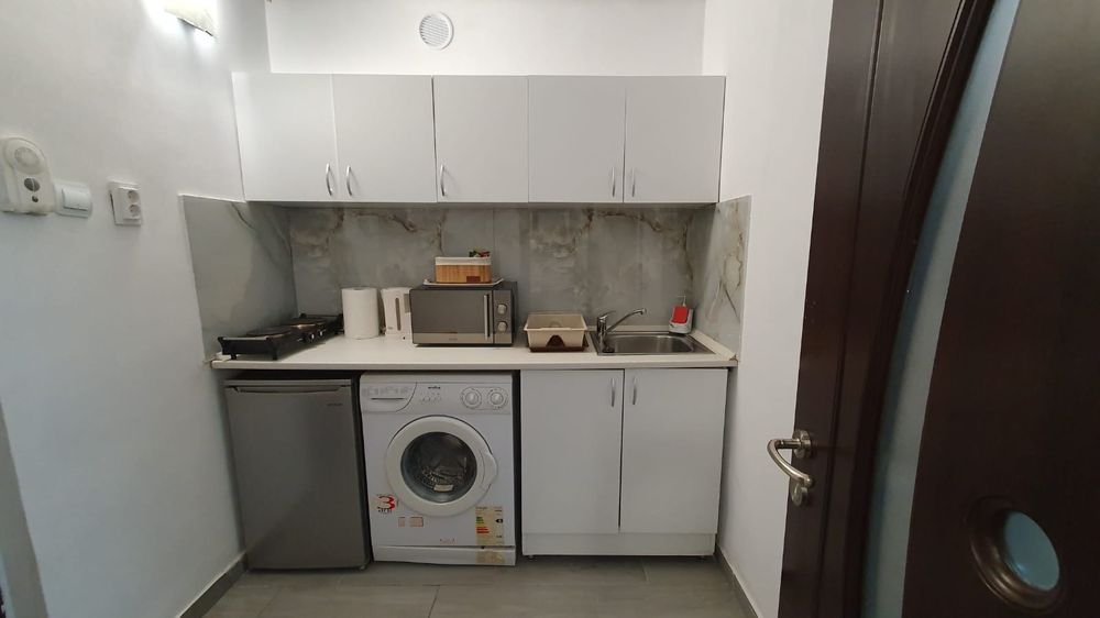 Particular Garsoniera mobilata,utilata complect, Tractorul -Coresii