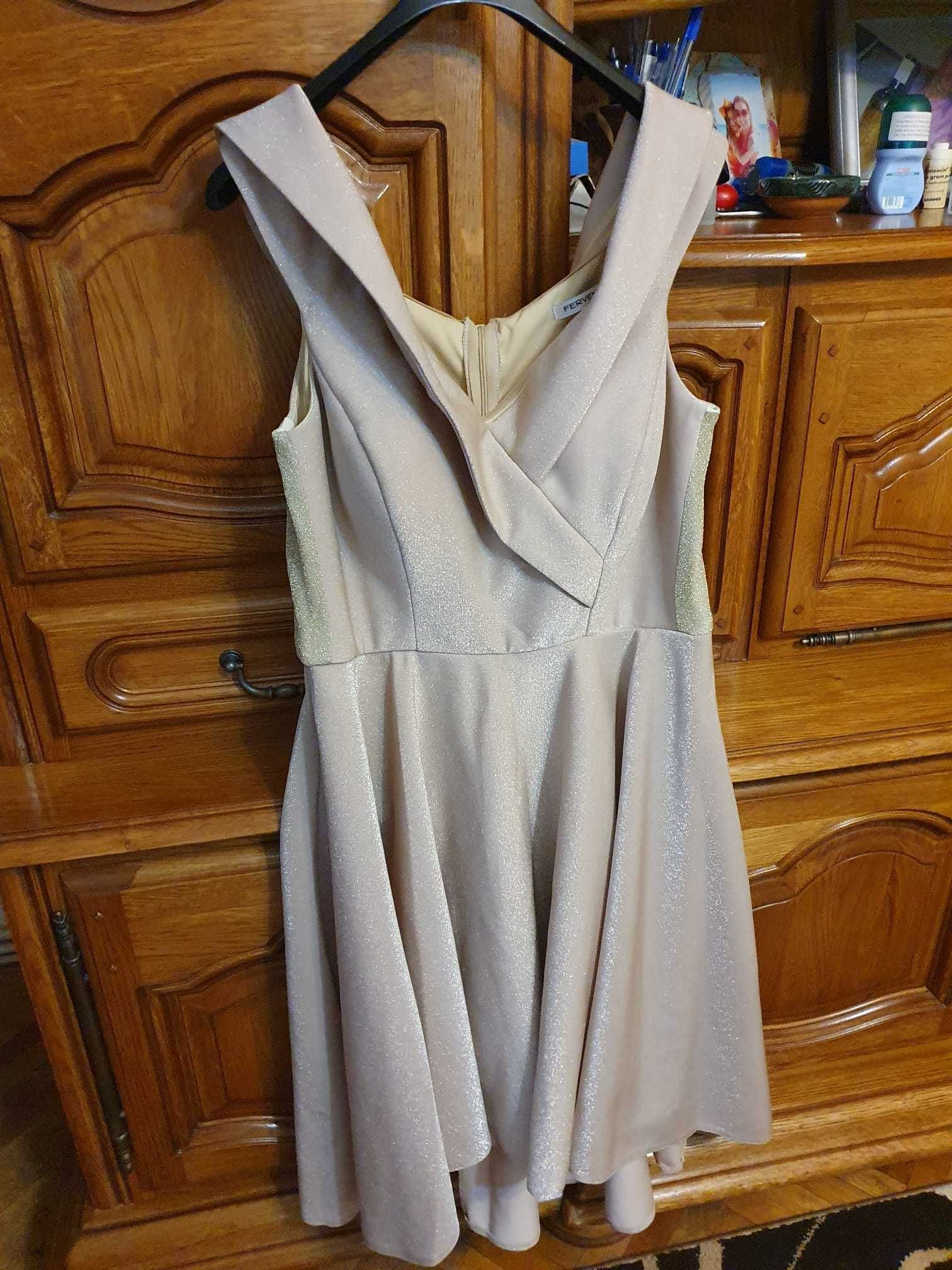 Vand rochie de ocazie