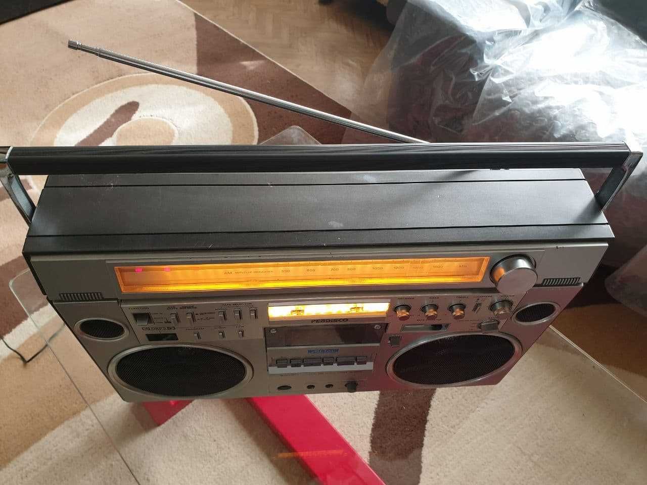 Продается кассетная магнитола Hitachi