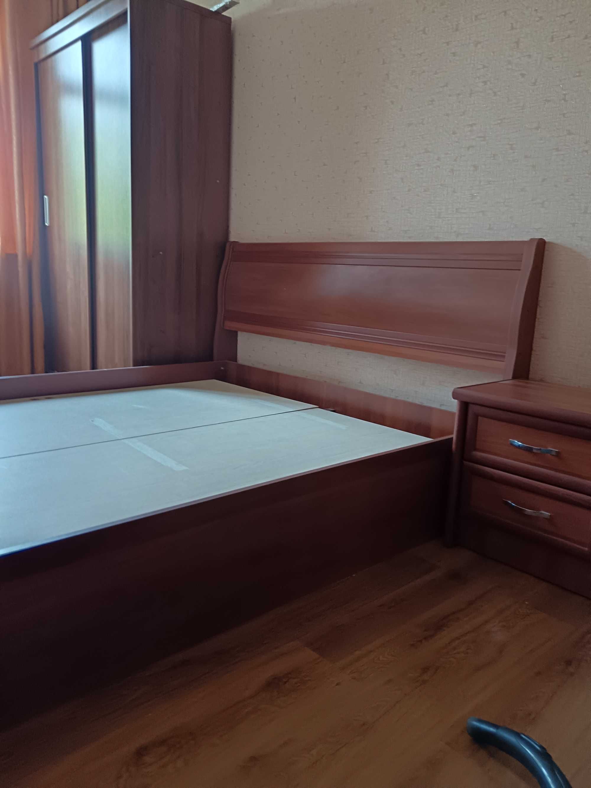 Спальний гарнитур