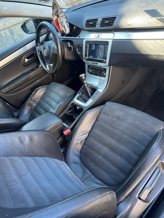 Vând Volkswagen passat CC