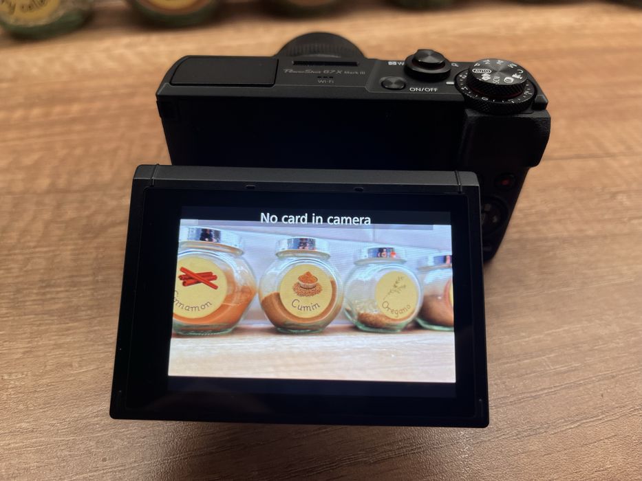 Продавам Canon g7x mark III