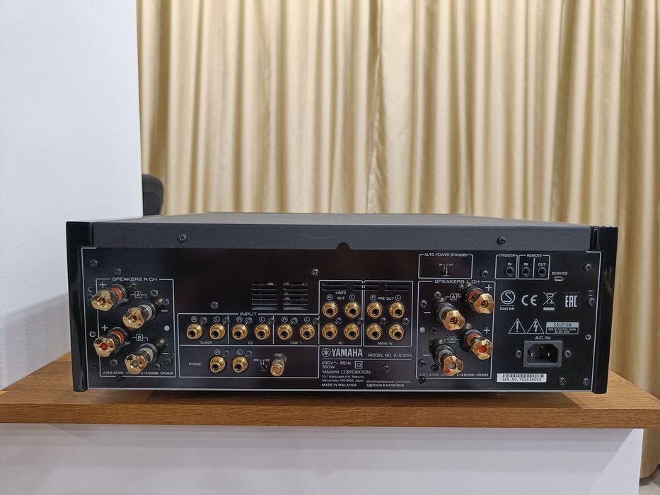 Vând Yamaha A-S1200 – Amplificator stereo high-end cu garanție activă