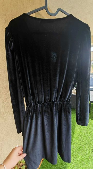 Rochie Poema, mărimea 40 - cu despicătură și efect de catifea