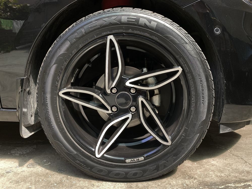 Diska banan R17 215/55 NEXEN balon