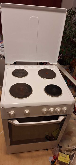 Готварска печка Beko с подарък абсорбатор