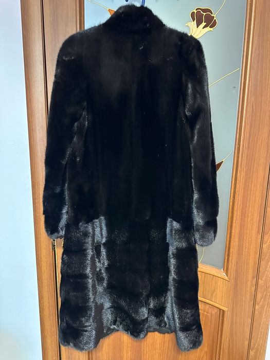 Продам норковую шубу