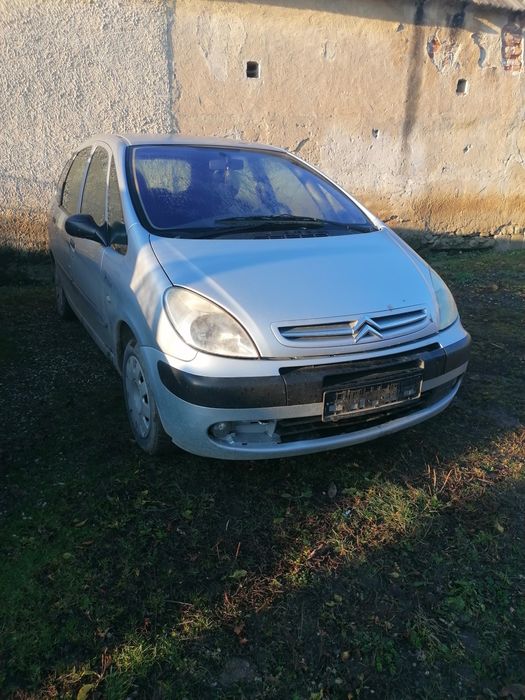 Dezmembrez Citroen Xsara Picasso