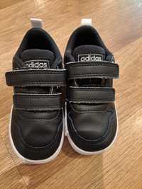 Incaltaminte adidas nr 22 negri