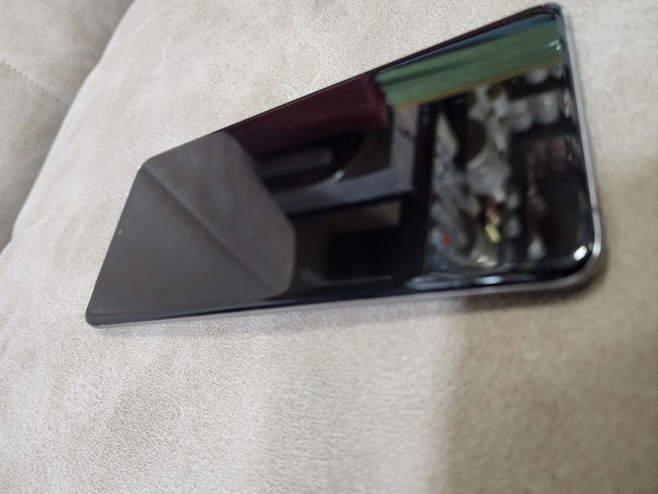Assalomu alaykum Samsung S20 plus sotiladi