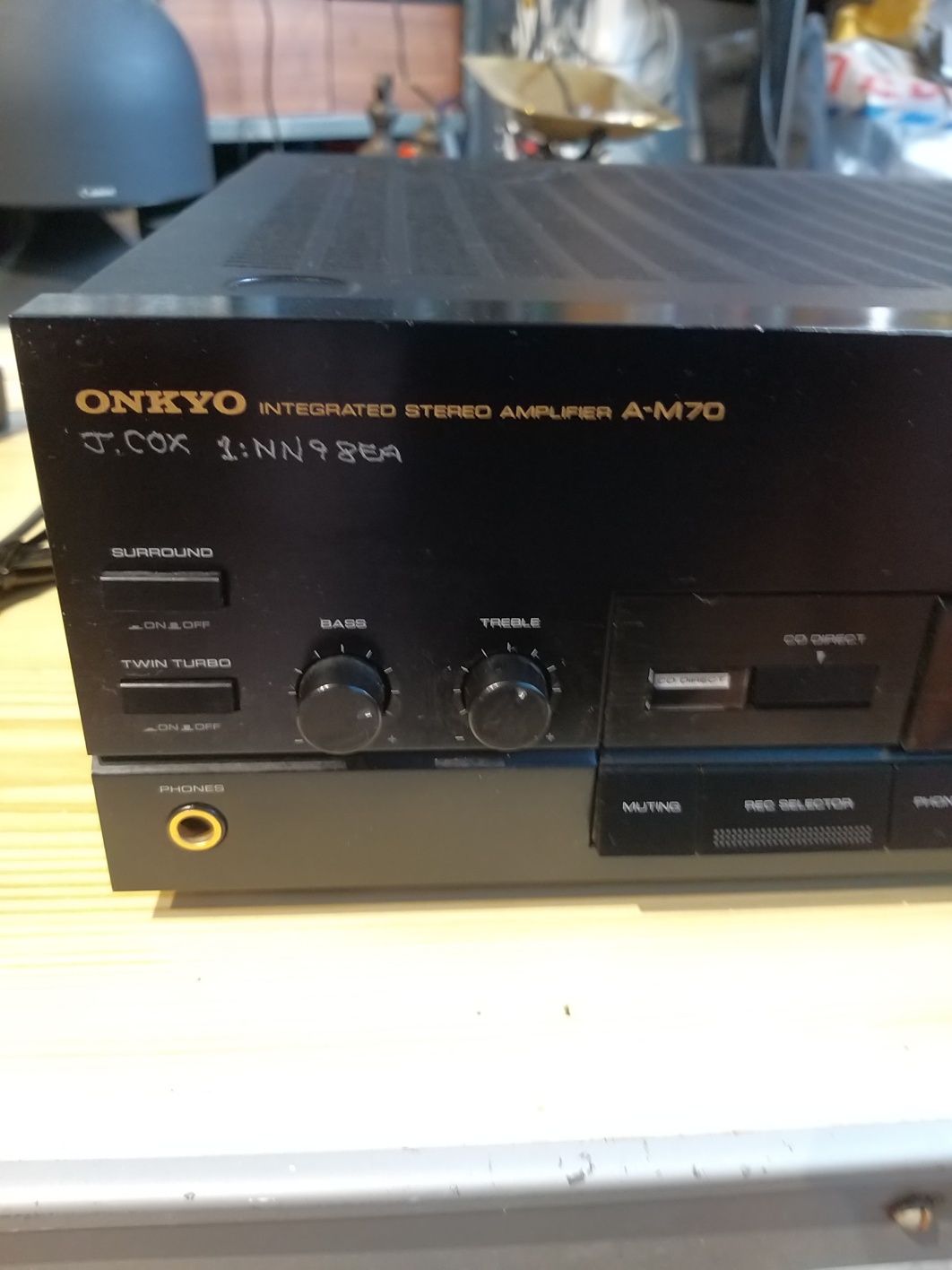 ONKYO стерео усилвател А-М70