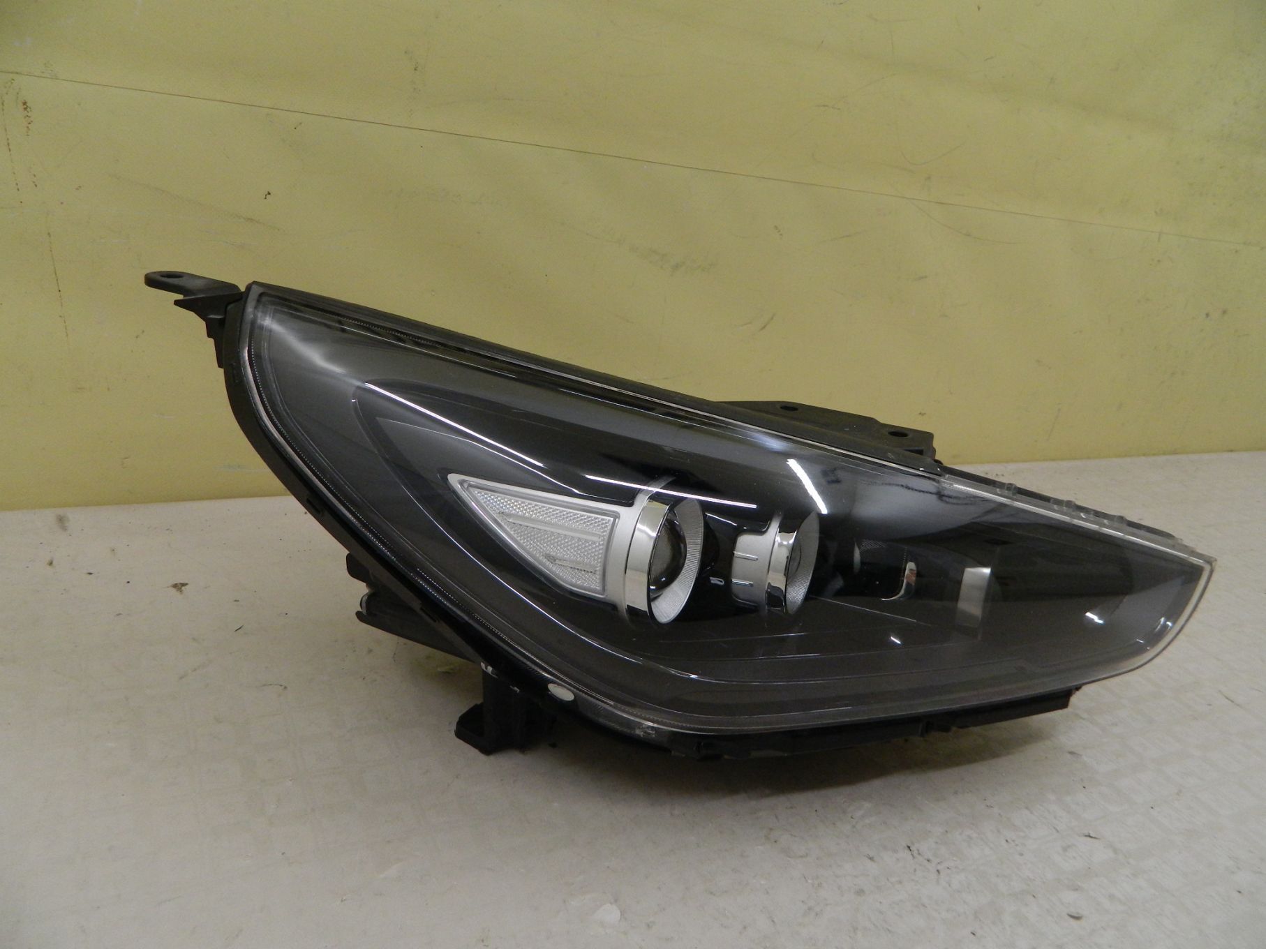 Far dreapta Hyundai I30 Full LED, 2017, 2018, 2019,  2020, cod origine G4921-21060.