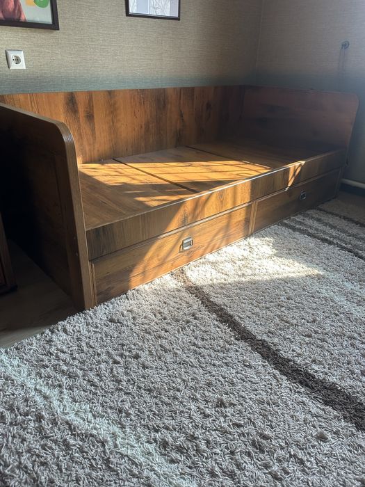 Односпальная кровать