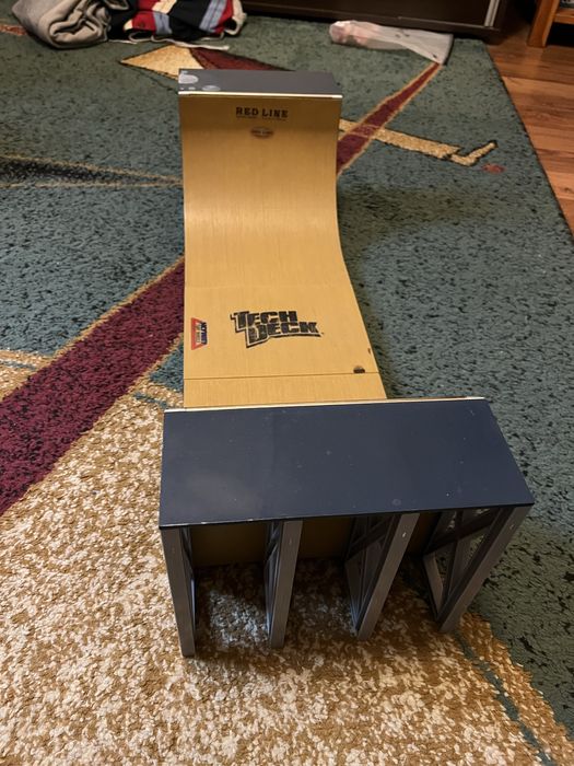 Rampa Tech Deck half pipe, flick trick, fingerboard, fingerskate