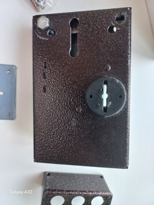 Продам замок !!!