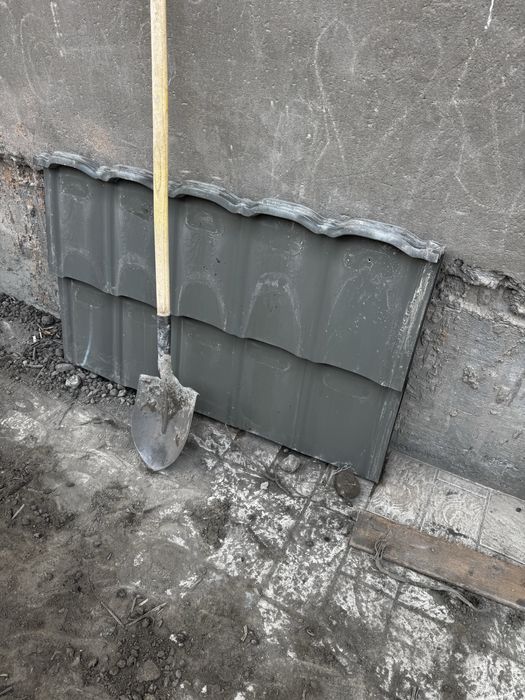 Продам б/у металлочерепицу Венеция