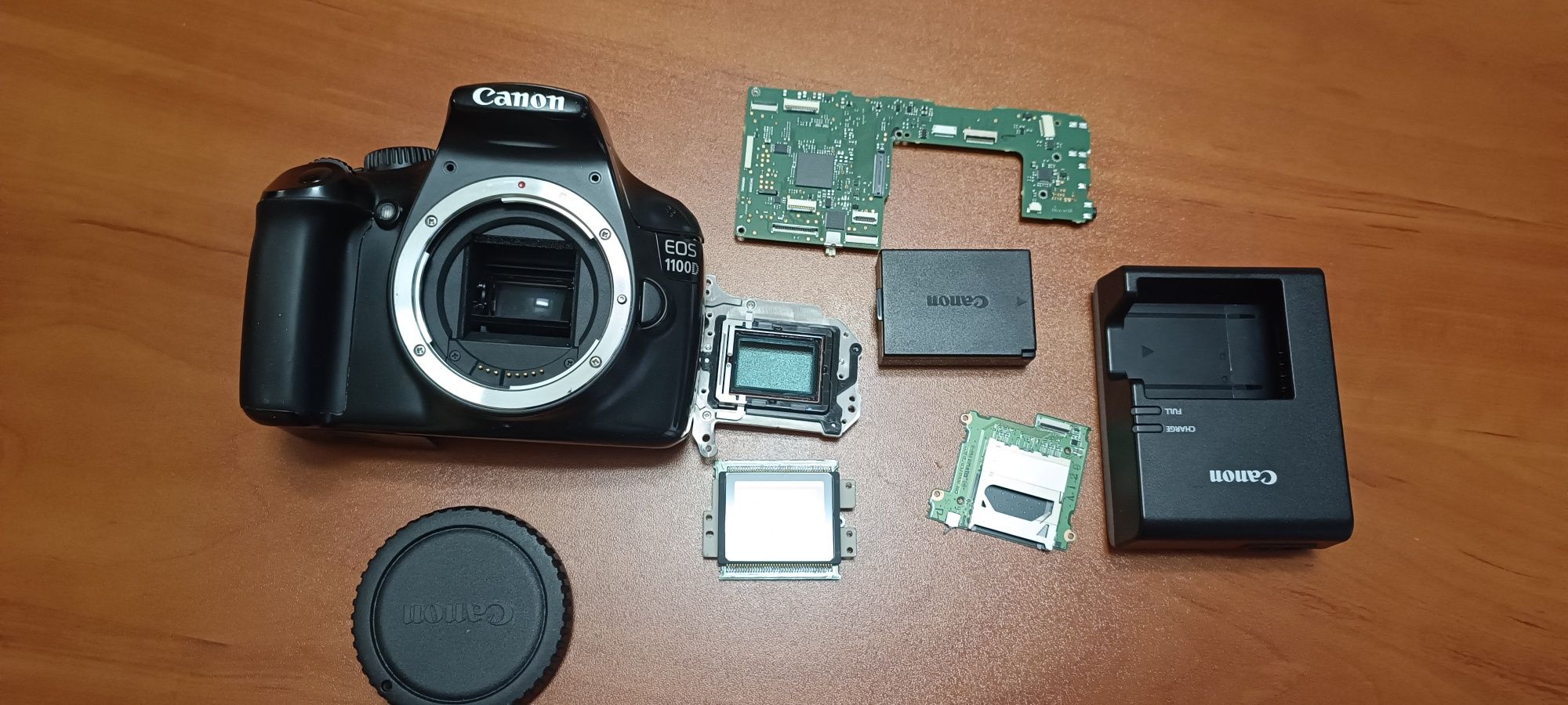Canon eos 1100d за части. По договаряне.