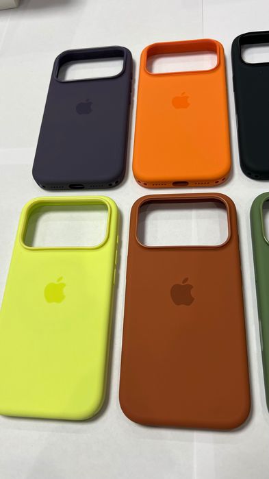 iPhone 17 Pro & 17 Pro Max Silicone Case MagSafe, Camera Control