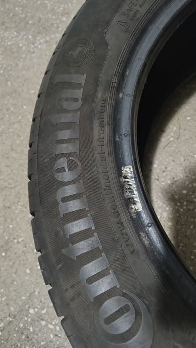 Vând anvelope de vară Continental